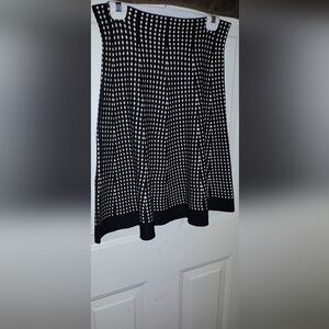 Max Studio Black and Cream Patterned Women's Skirt Size M/L